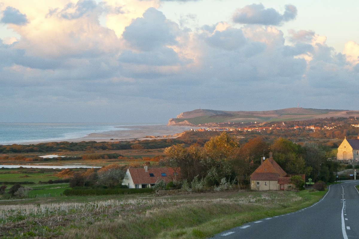 Le cap Blanc Nez au fond de la baie de Wissant