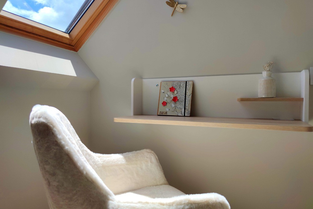 Coin bureau pour un moment de travail, connexion Internet Wifi gratuite