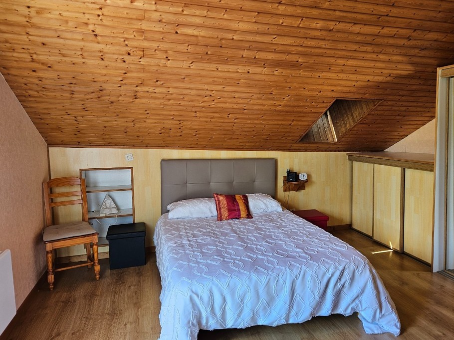 Chambre étage avec balcon - Maison au beau site