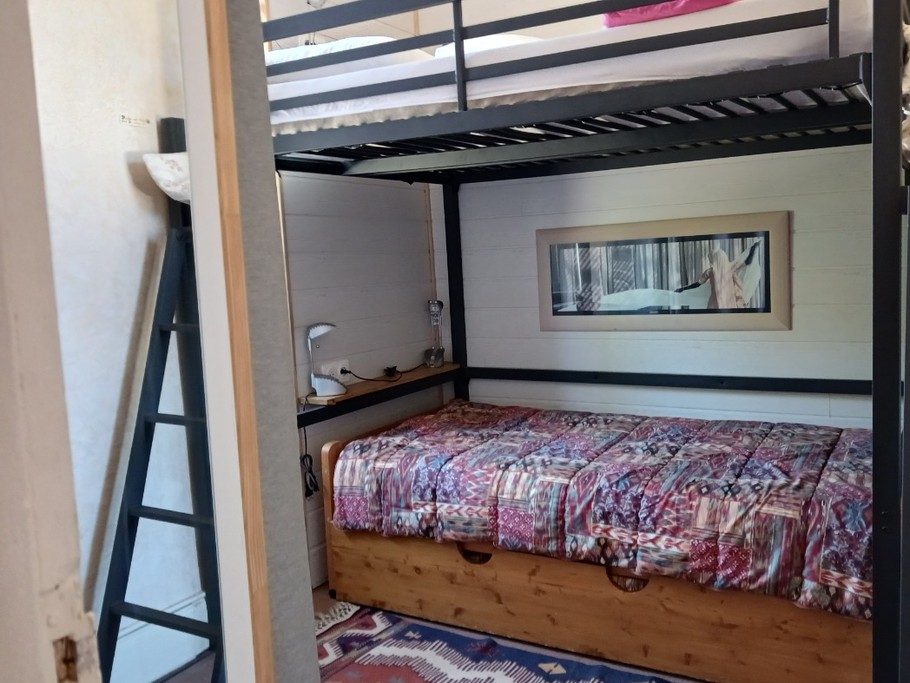 Chalet de la Pique: chambre 2, 2 lits superposés: 1 en 140, 1 en 90
