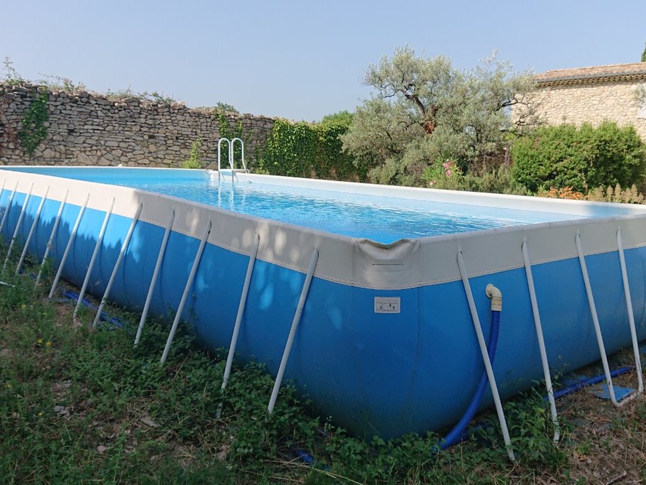 Domaine du Chêne Vert - Gîte L'Olivier - piscine hors sol en commun