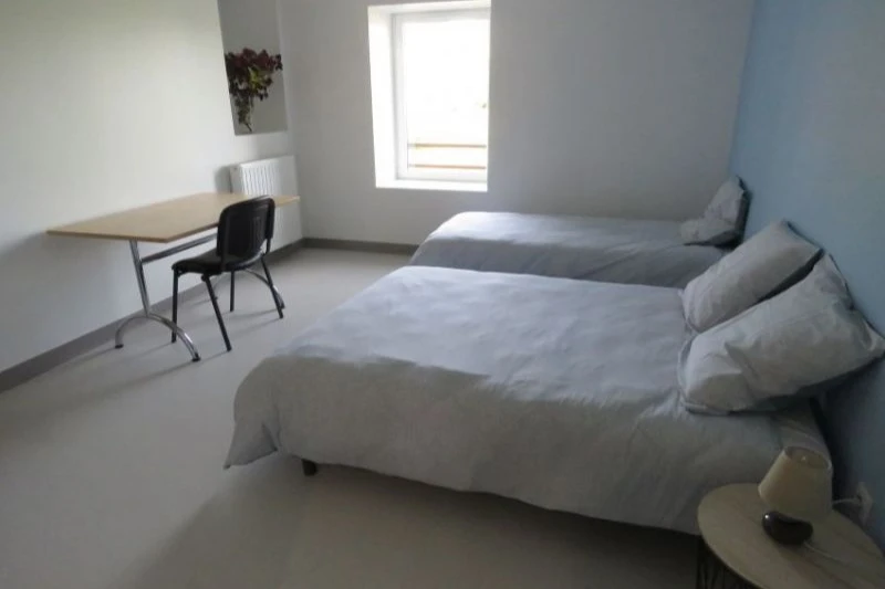 Chambre 2 étage - 3pers - Gîte collectif La Ruche