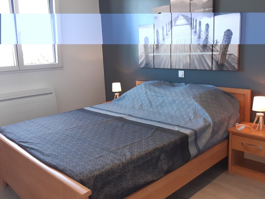 location Tréveneuc chambre à l'étage avec lit de 160