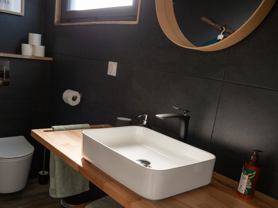 Shower room – Helsinki Lodge, Saint-Léonard, Vosges