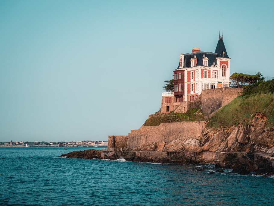 Villa des Roches Brunes à Dinard.
Crédits photos:  CRTB_VERNEUIL-Teddy