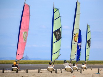 Char à voile en Baie du Mont-Saint-Michel à Hirel.
Crédits photos : CRTB BOURCIER-Simon