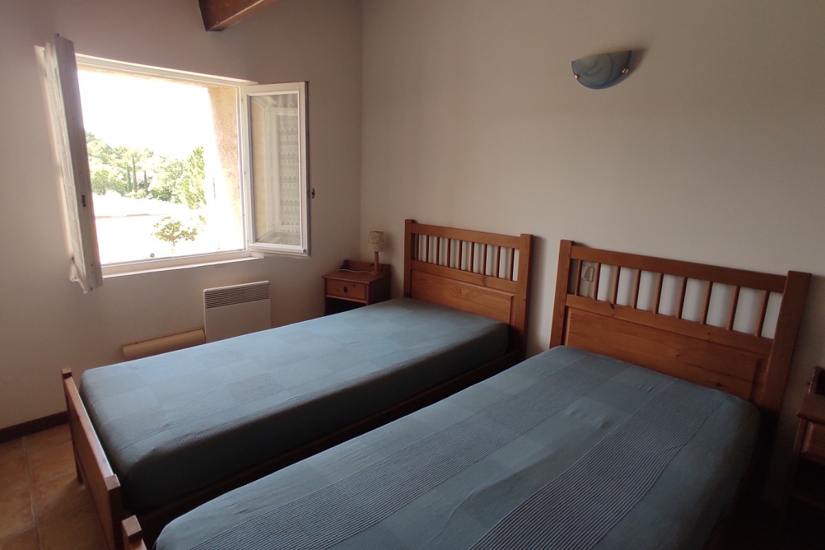Domaine du Chêne Vert - Gîte La Bergerie - Deuxième chambre enfants