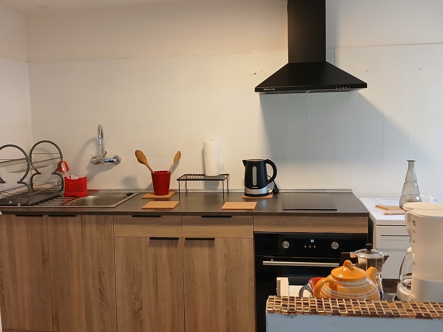 Fully equipped kitchen