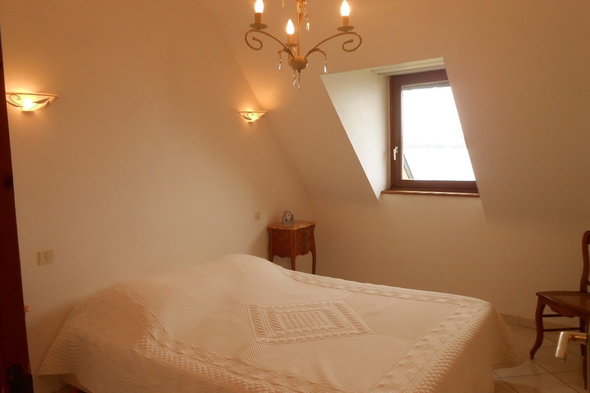 1 ère chambre avec 1 lit de 160 cm