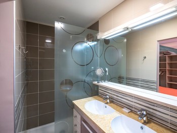 Salle de bains chambre 2