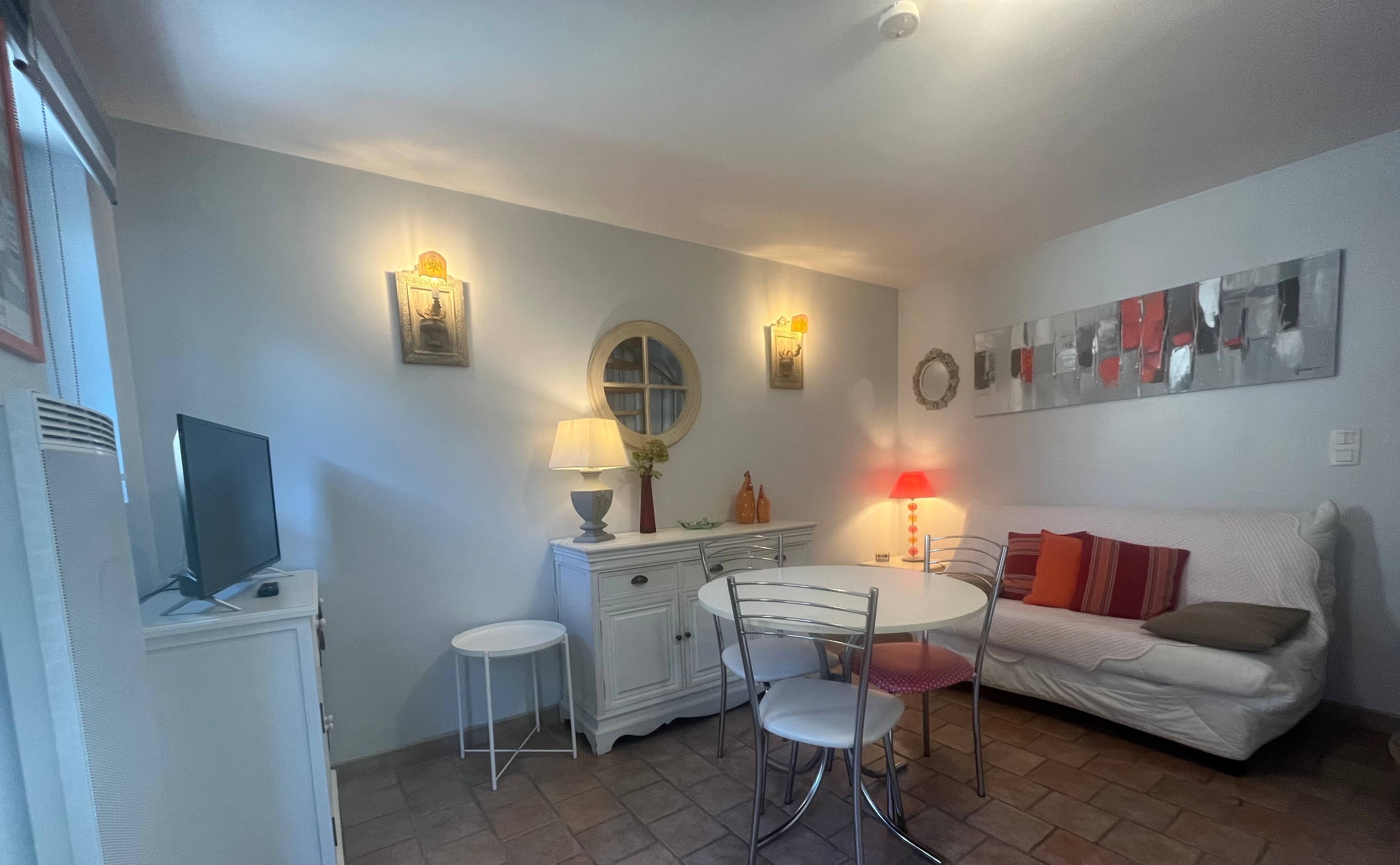 L'écurie Honfleur location de vacances pièce de vie
