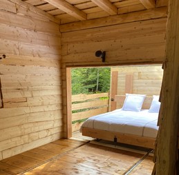 Pour une nuit à la belle étoile, Cabane Galilée - Les Cabanes du Lac de Pierre Percée