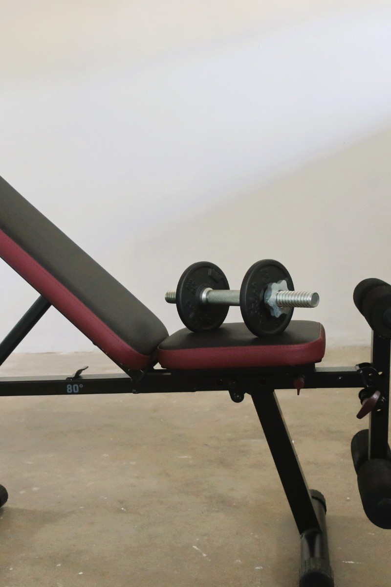Banc de muscu à disposition - Gite Bassompré