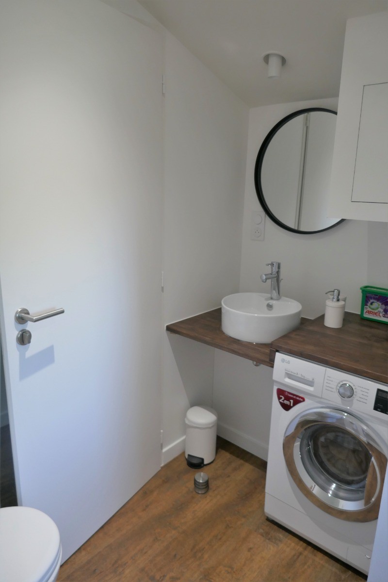 Salle d'eau indépendante à l'étage