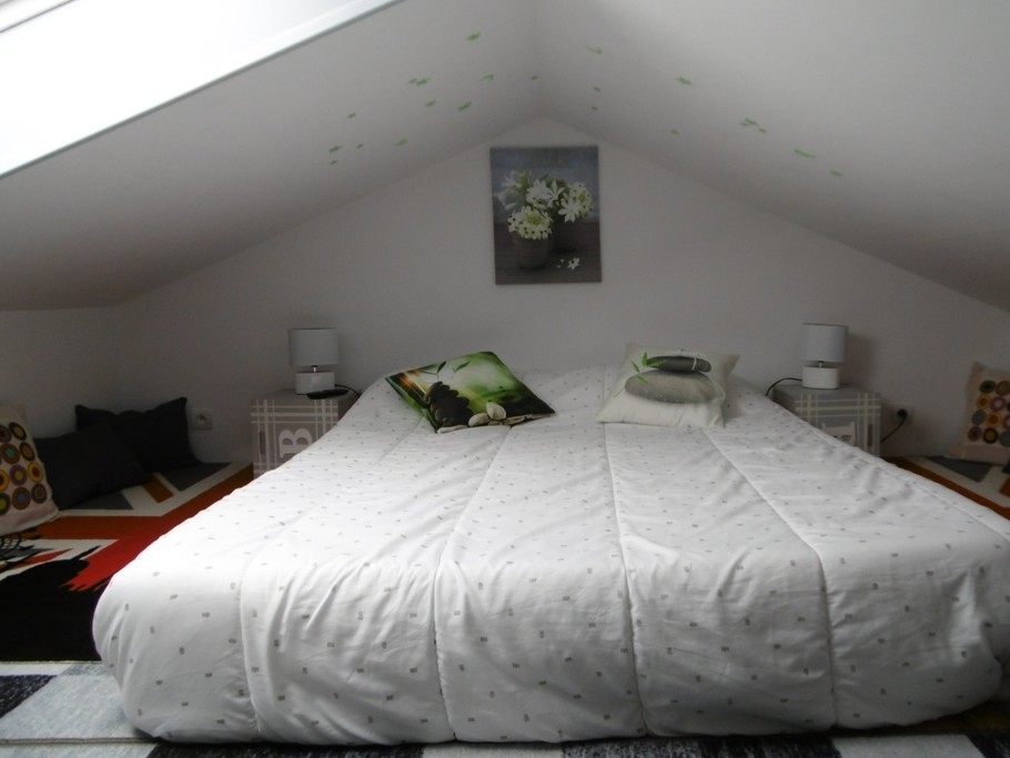 1 chambre en mezzanine 1 matelas 140