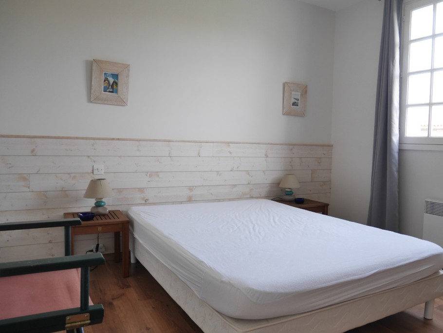 Chambre 1 en rez-de-chaussée