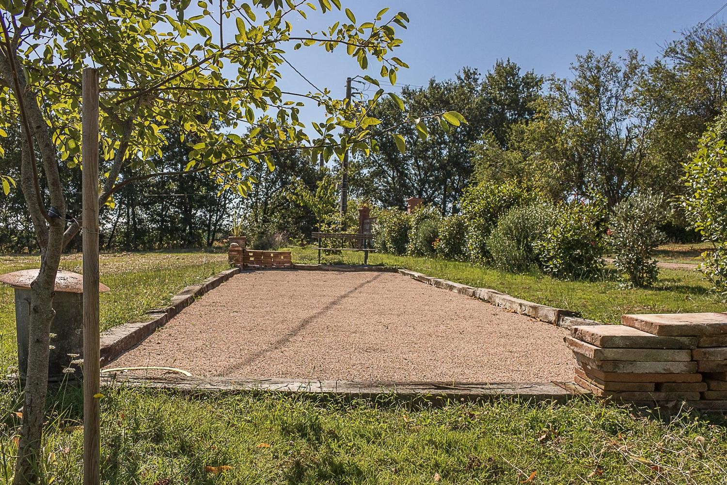 boules court