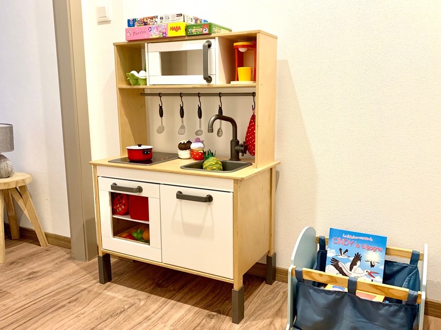 Petit coin enfant avec jeux et livres