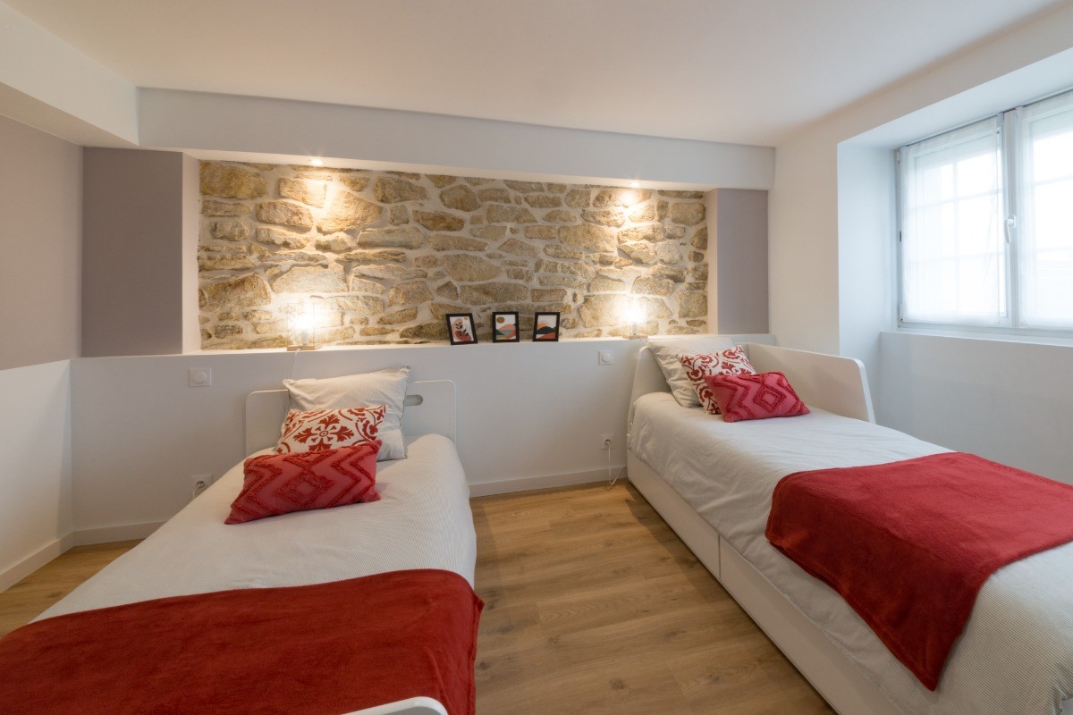 RDC: Chambre 2 avec 2 lits 90 x 200