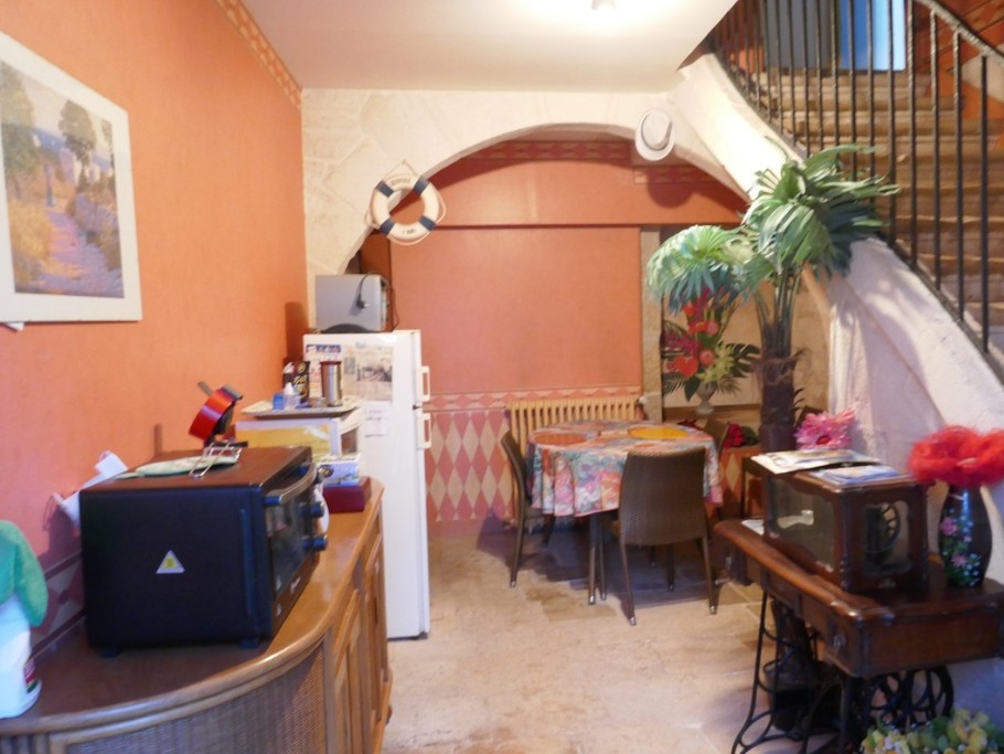 Accès aux équipements communs : frigo, lave-linge, sèche-linge