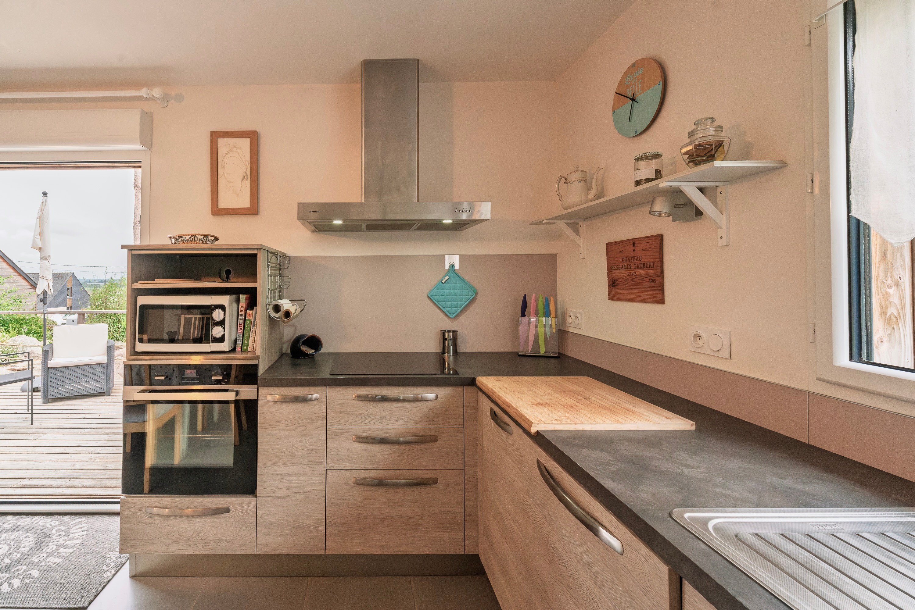 Fitted kitchen area