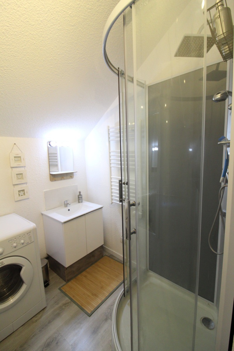 Salle d'eau étage - Gite Saint-Sauveur 54
