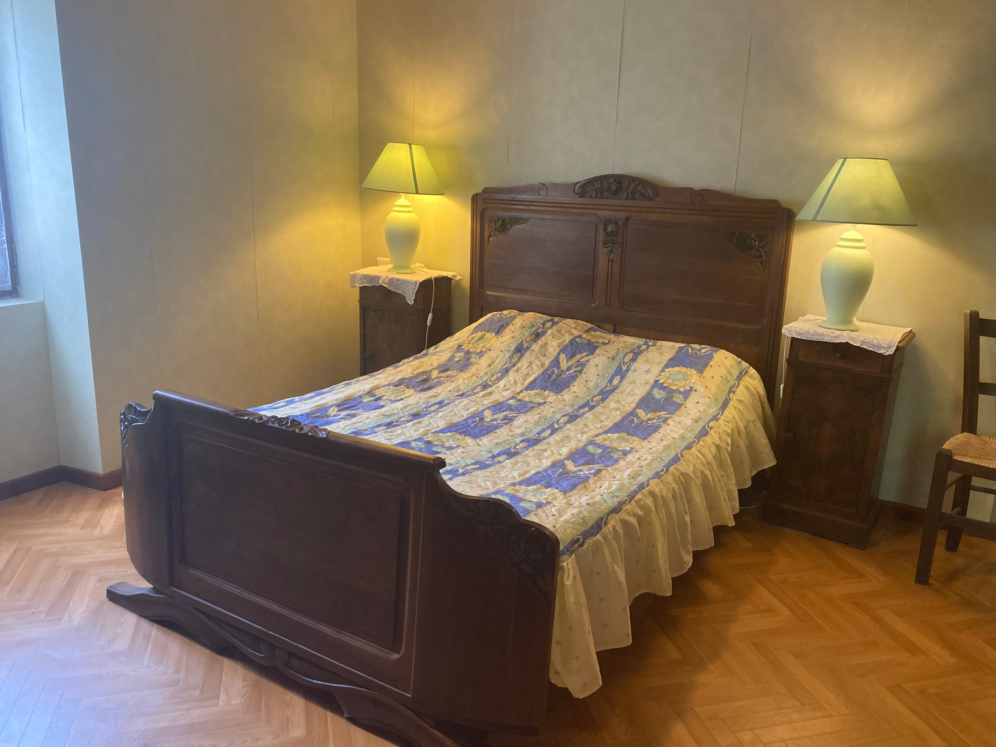 2ème Chambre 1 lit 140 + 1 lit bébé