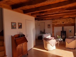 Salon Gîte LA METAIRIE MAISON LAUDATOSI LOT 46120 Le Bouyssou