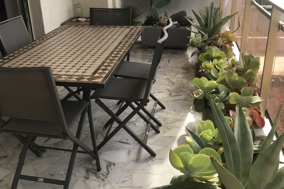 Coin repas terrasse sud