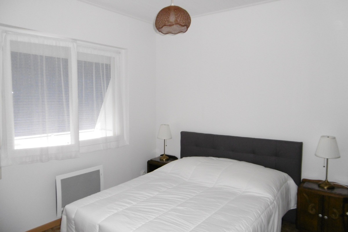 Chambre 1 - lit en 140