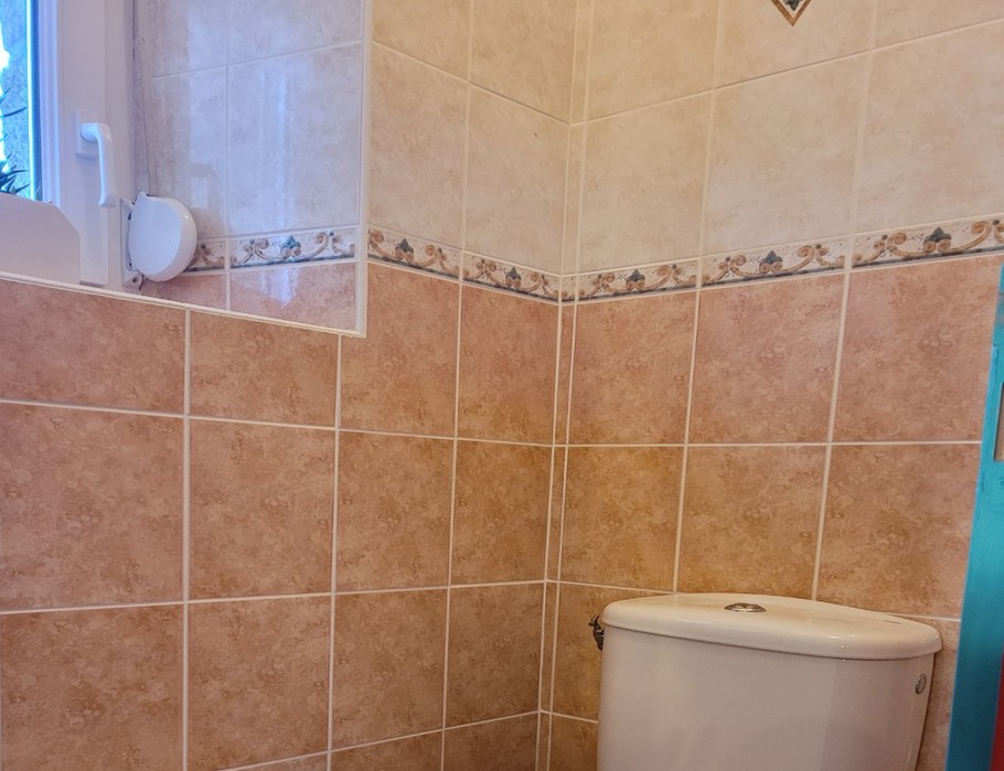 Guezou, Location à Plouha, Clévacances, WC indépendant au RDC