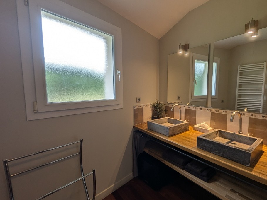 Salle d'eau de la Chambre La Printanière