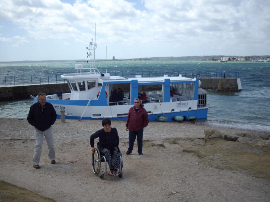 Bateau amphibie  navette de St Vaast à l'ile de Tatihou