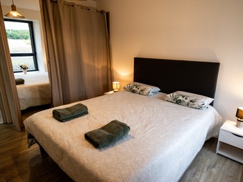 Chambre pour 2 personnes (1 lit de 160 x 200 cm) avec TV