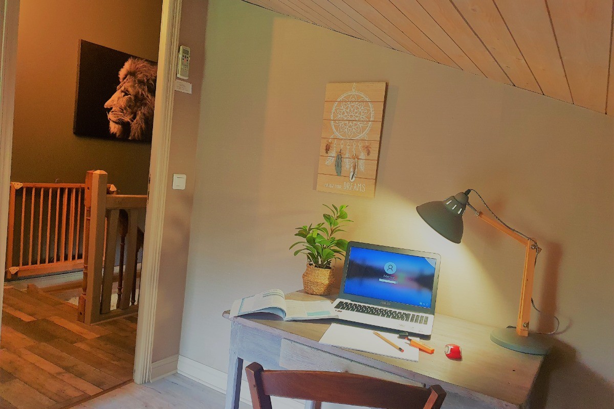 Un espace télétravail isolé, au calme.