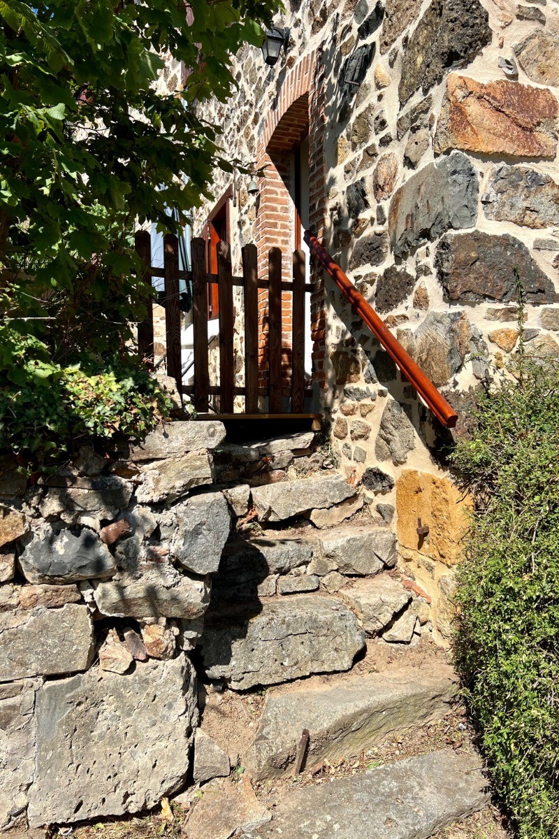 Accès au gîte par la terrasse