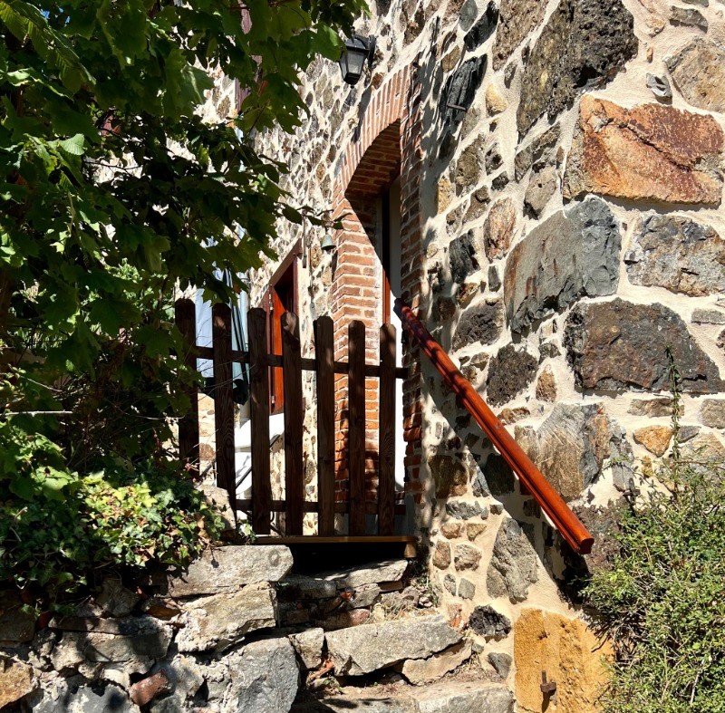 Accès au gîte par la terrasse