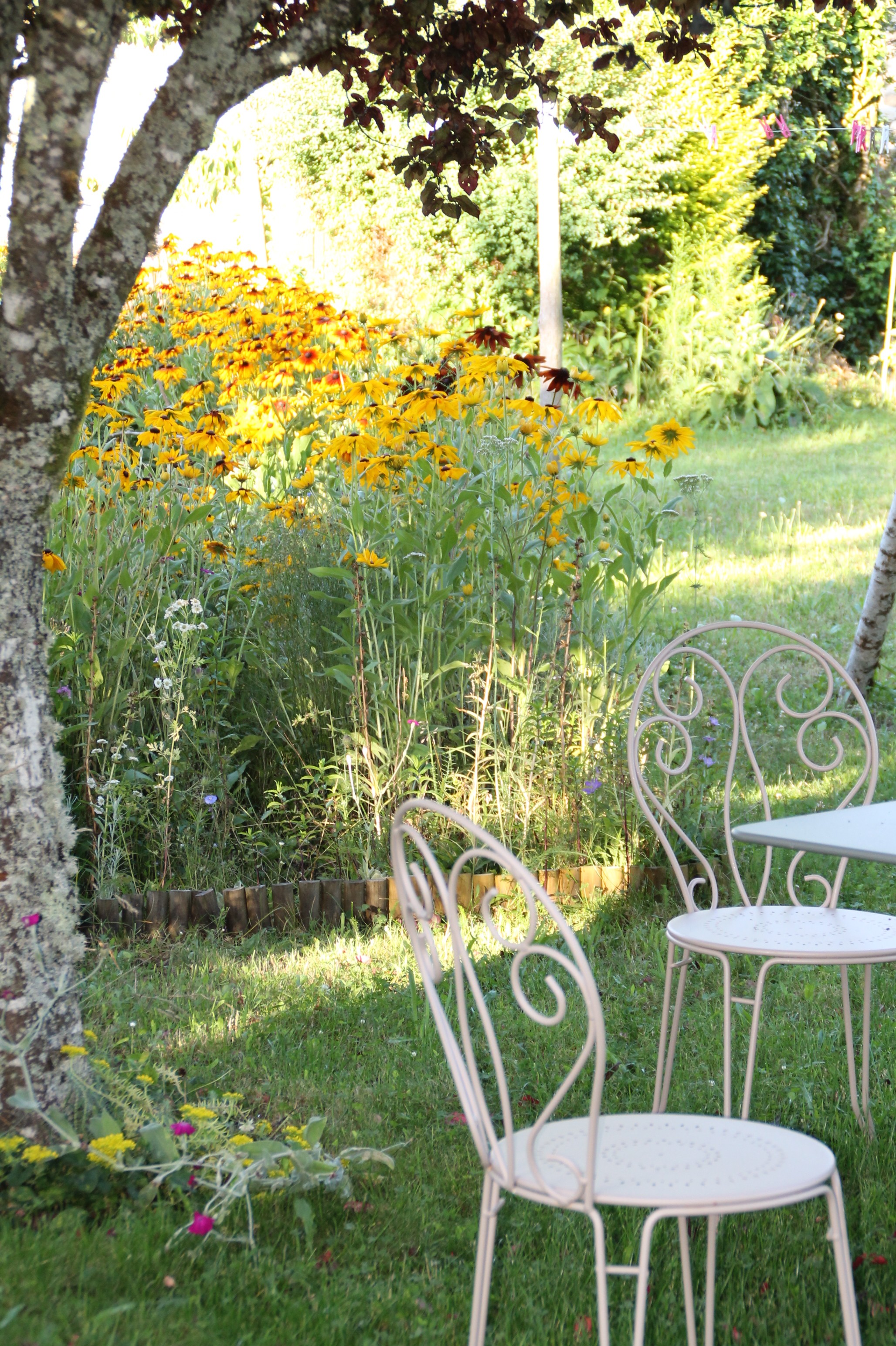 La Petite Maison, Faux Mazuras: the exterior