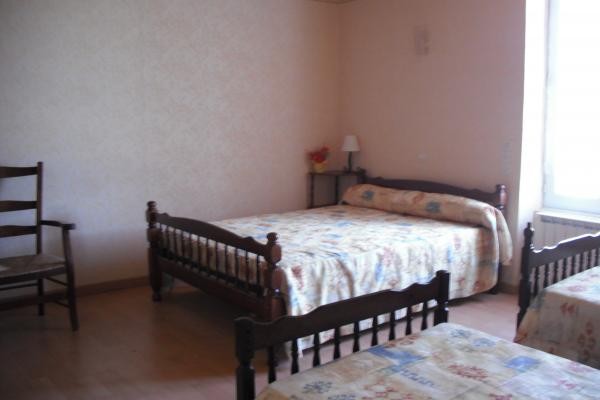 chambre 3 (2 lits de 90 + 1 lit de 140)