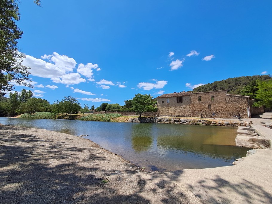 Baignade à Lagrasse