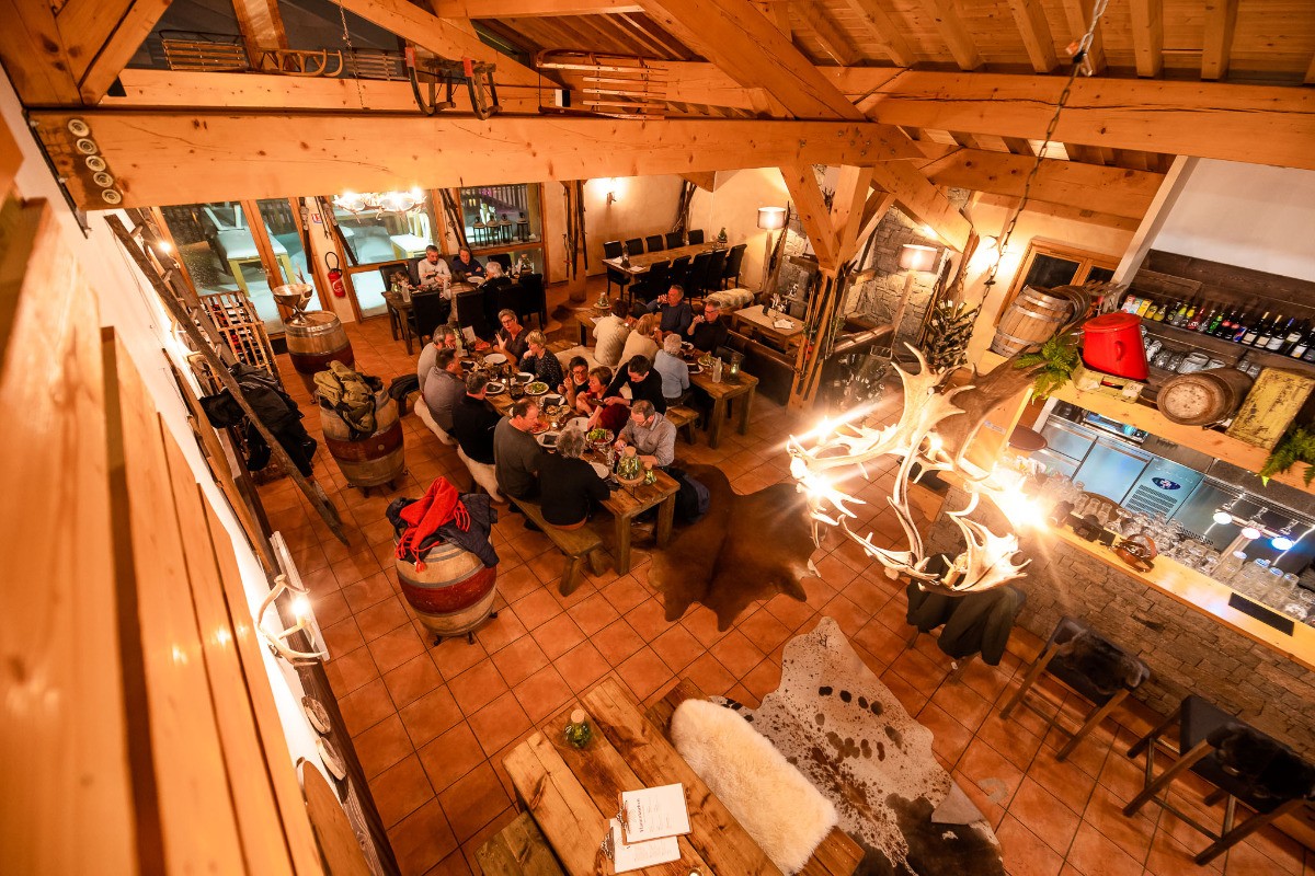 Un p'tit creux?? rendez-vous au restaurant!
