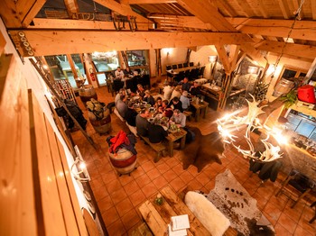 Un p'tit creux?? rendez-vous au restaurant!