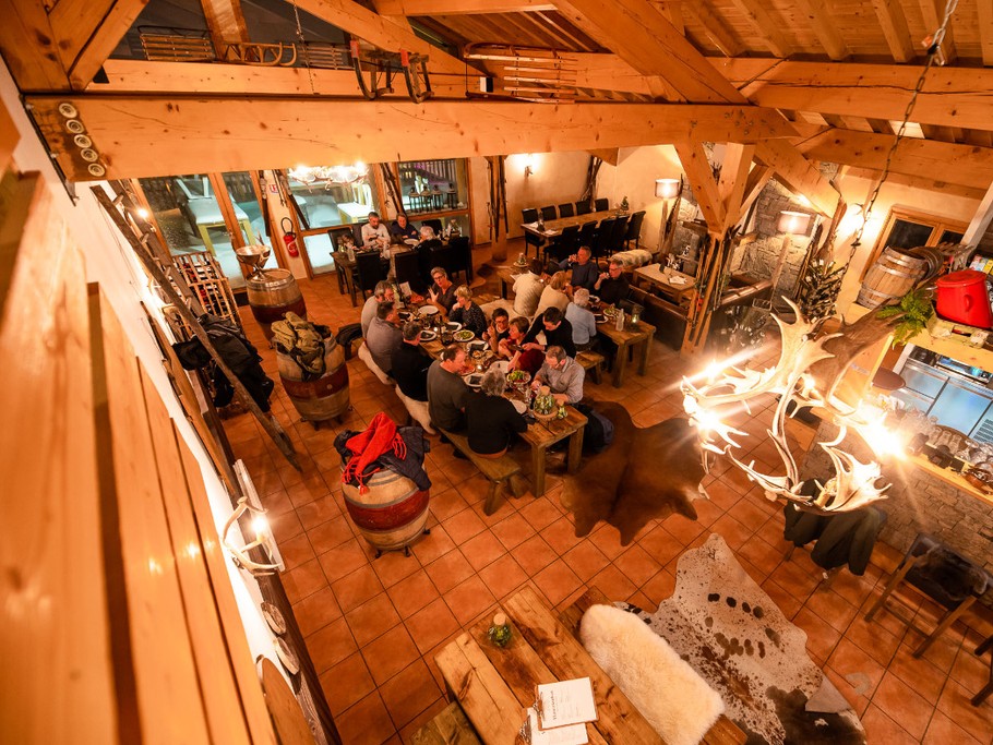 Un p'tit creux?? rendez-vous au restaurant!