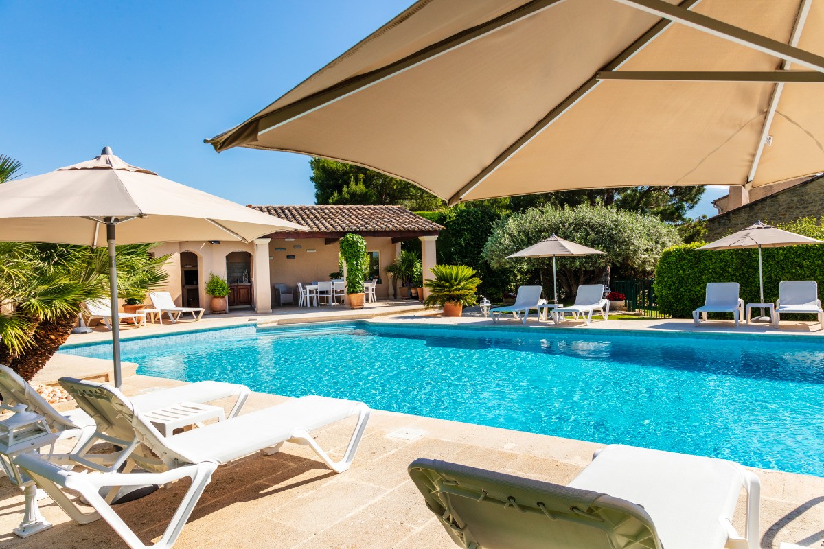 Repos à la piscine....