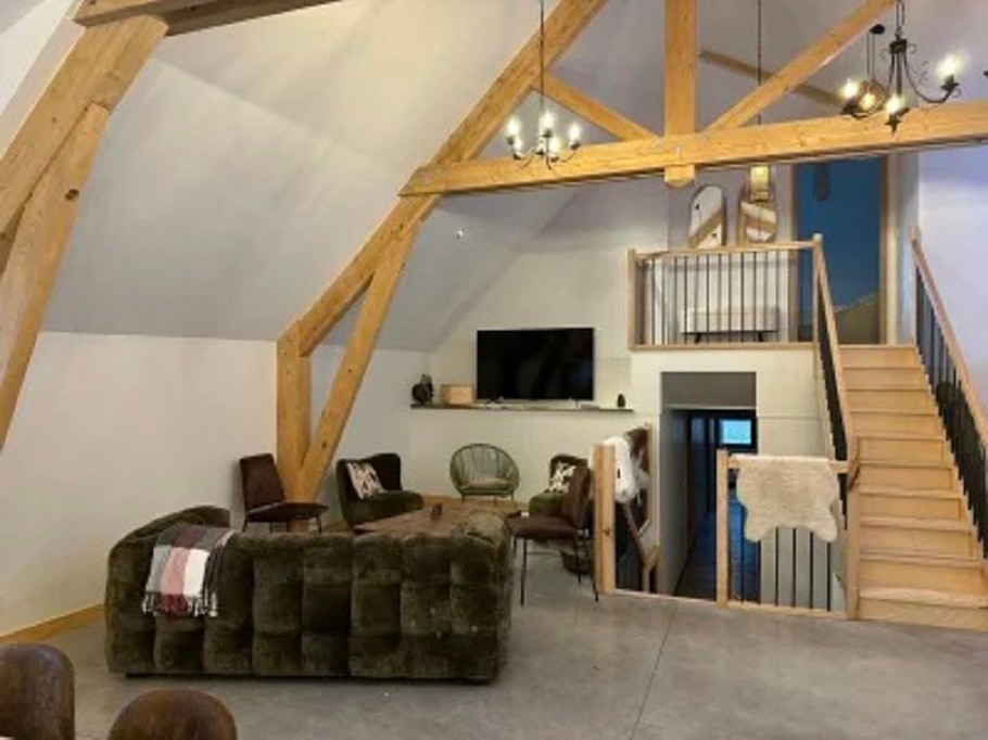 La Grange du Parador Vert, Le Verdier, Saint Victor la Rivière, Pièce de vie