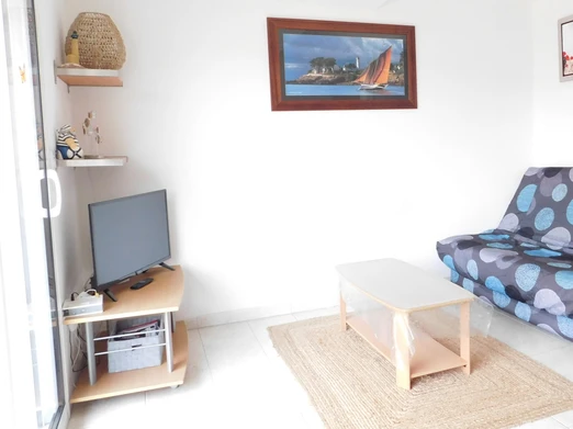 Large relaxation area with tv + wifi