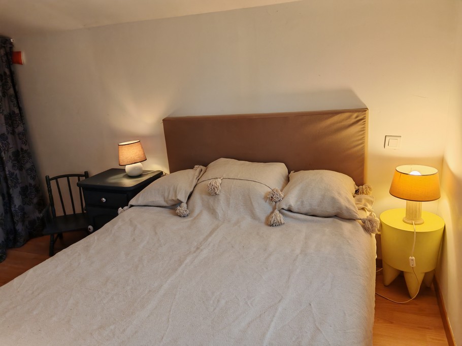 Bedroom with double bed (140cm) upstairs
