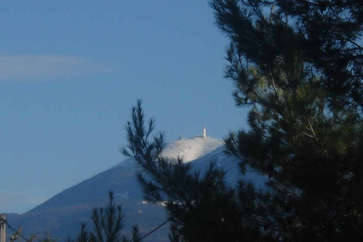le mont ventoux vu de la terrasse