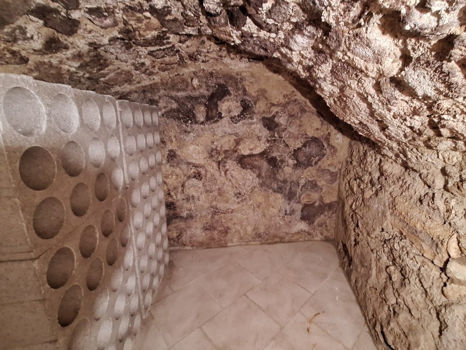 Cave champenoise pour stockage des bouteilles
