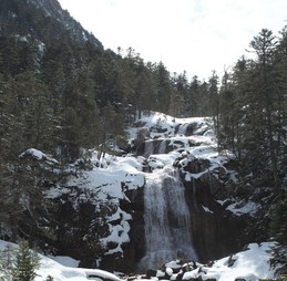 La cascade du Pont d'Espagne